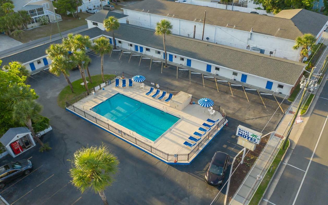 Royal Palms Motel Тайби-Айленд Экстерьер фото